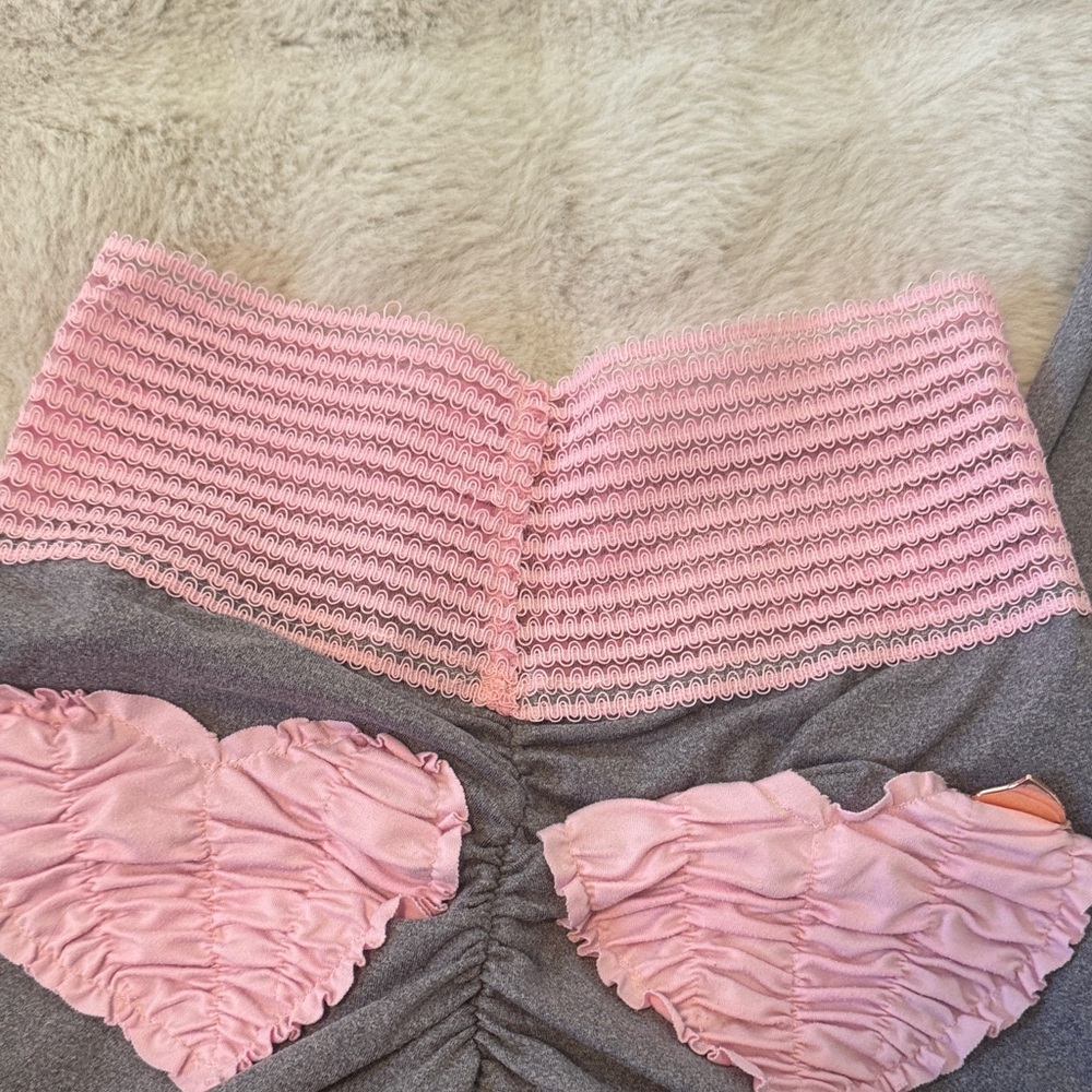 Cute Booty Lounge Gray and Pink Heart Leggings - Picture 3 of 5